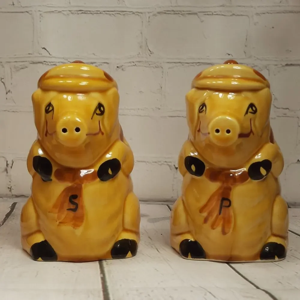 Vintage‎ Ceramic Big Pigs Salt & Pepper Shaker Set Yellow & Brown Pig Decor